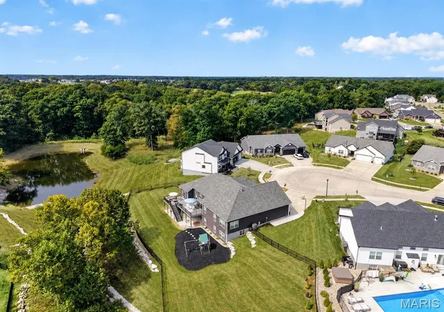 Photo 1 of Single family home for sale at 512 Spruce Holw Ct, Wentzville, MO 63385 | MLS# MIS26058513 | Listing updated on 2026-09-25