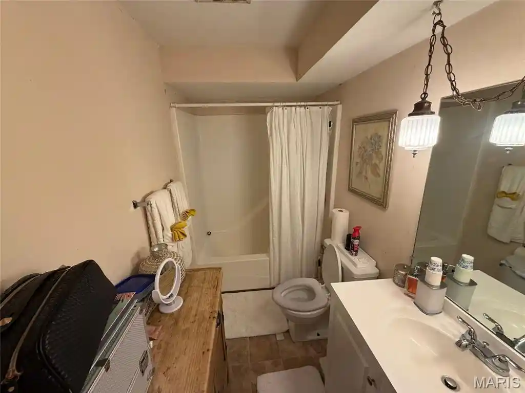 Listing Photo 12 - Condo for sale in 20-22 Carol Dr located at 20-22 Carol Dr, Collinsville, IL 62234 - Unit 20-22 Carol Dr