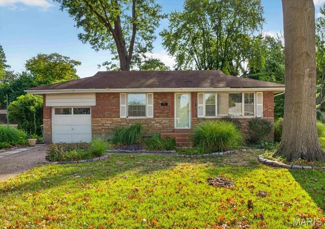 Photo 3 of Single family home for sale at 10318 Seaton Dr, Saint Louis, MO 63137 | MLS# MIS26058527 | Listing updated on 2026-10-07