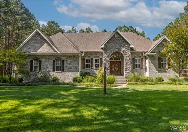 Photo 1 of Single family home for sale at 20 Deer Trl, Benton, MO 63736 | MLS# MIS26058528 | Listing updated on 2026-09-19