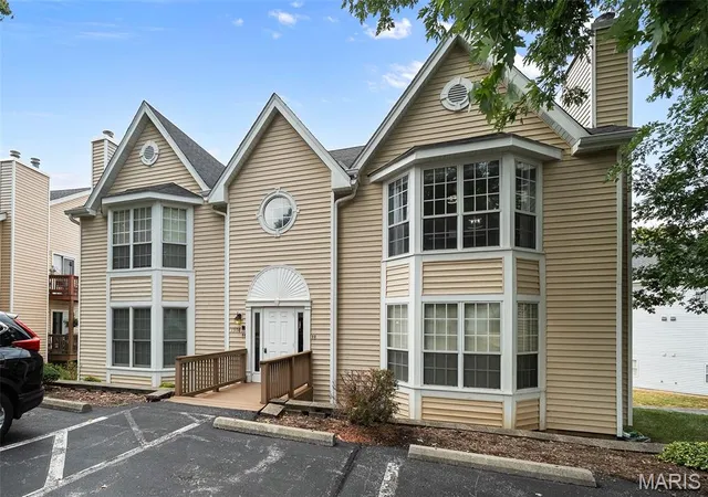 Condo for sale at 1508 Whispering Crk Dr #C, Ballwin, MO 63021 | MLS# MIS26058533