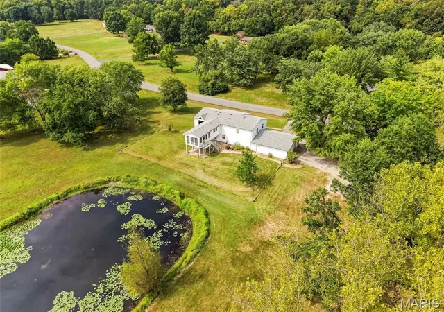 Photo 4 of Sale Pending at 301 Bridle Path Ln, O Fallon, MO 63366 | MLS# MIS26058536 | Listing updated on 2026-09-13