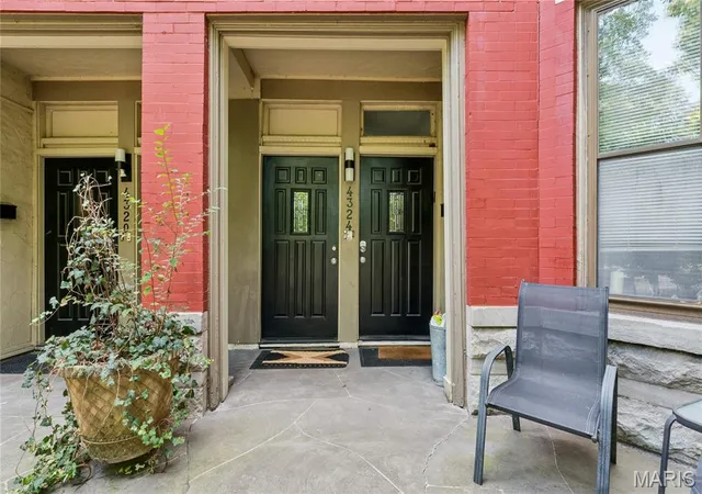 Photo 2 of Condo for sale at 4324 W Pine Blvd #A, Saint Louis, MO 63108 | MLS# MIS26058544 | Listing updated on 2026-09-20
