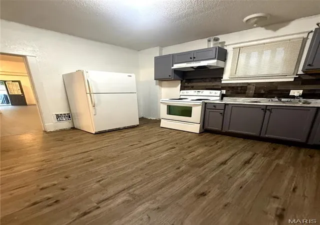 Photo 3 of Sale Pending at 5651 Highland Ave, Saint Louis, MO 63112 | MLS# MIS26058596 | Listing updated on 2026-09-28