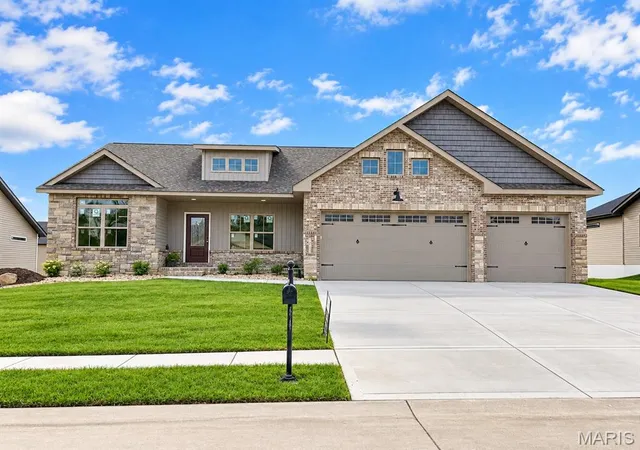Photo 1 of Single family home for sale at 1843 Robins Ml Ct, Maryville, IL 62062 | MLS# MIS26058603 | Listing updated on 2026-10-04