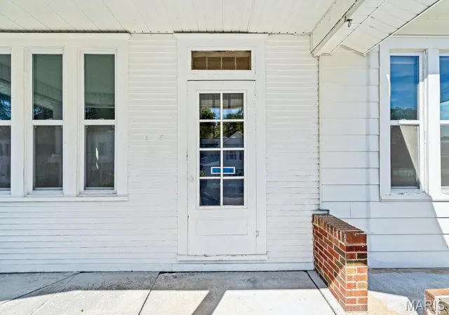 Photo 4 of Single family home for sale at 208 N Benton St, New Athens, IL 62264 | MLS# MIS26058604 | Listing updated on 2026-09-22