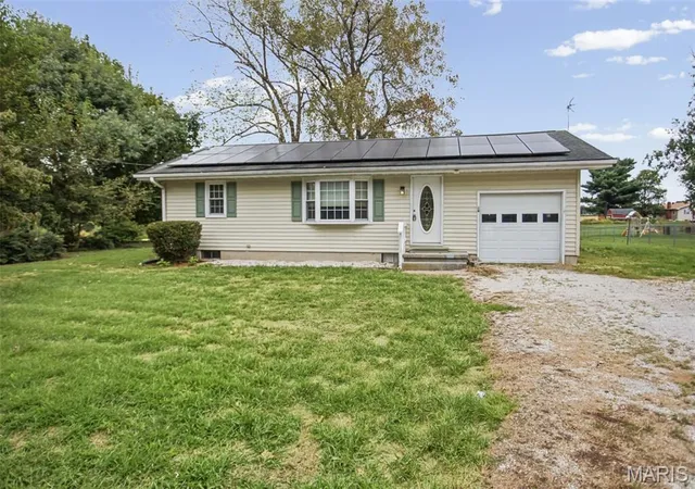 Single family home for sale at 23310 Glenda Ave, Jerseyville, IL 62052 | MLS# MIS26058610