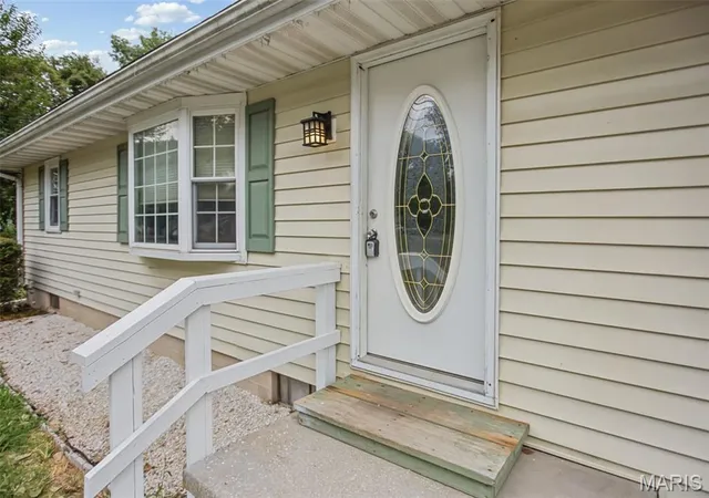 Photo 2 of Single family home for sale at 23310 Glenda Ave, Jerseyville, IL 62052 | MLS# MIS26058610 | Listing updated on 2026-09-26