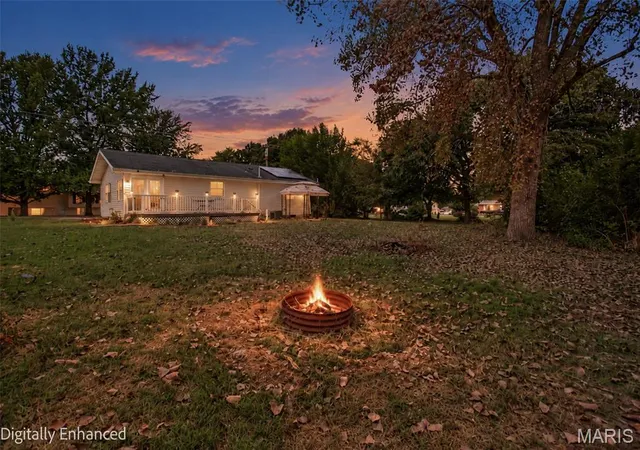 Photo 31 of Single family home for sale at 23310 Glenda Ave, Jerseyville, IL 62052 | MLS# MIS26058610 | Listing updated on 2026-10-21