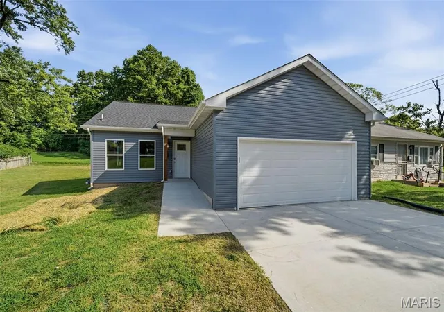 Photo 1 of Single family home for sale at 309 E Arlee Ave, Saint Louis, MO 63125 | MLS# MIS26058612 | Listing updated on 2026-09-14