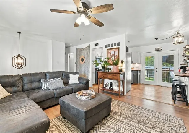 Photo 3 of Single family home for sale at 11935 Woodedvalley Ct, Maryland Heights, MO 63043 | MLS# MIS26058643 | Listing updated on 2026-10-09
