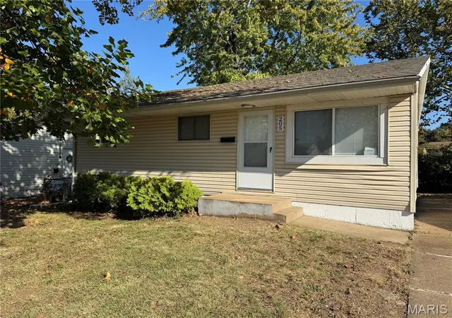 Photo 1 of Single family home for sale at 205 Grampian Rd, Saint Louis, MO 63137 | MLS# MIS26058656 | Listing updated on 2026-10-29