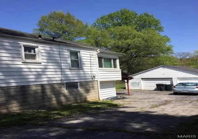 Photo 2 of Single family home for sale at 10062 Dorothy Ave, Saint Louis, MO 63137 | MLS# MIS26058669 | Listing updated on 2026-10-06