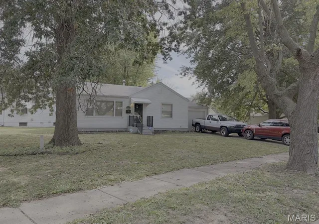 Photo 1 of Single family home for sale at 10326 Ashbrook Dr, Saint Louis, MO 63137 | MLS# MIS26058678 | Listing updated on 2026-10-06