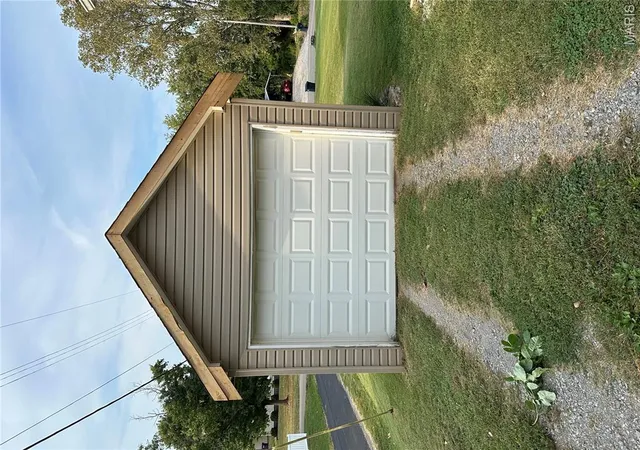 Photo 3 of Single family home for sale at 501 E Main St, Steeleville, IL 62288 | MLS# MIS26058702 | Listing updated on 2026-09-23