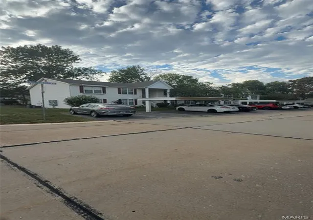Photo 15 of Condo for sale at 905 Sugar Lake Ct #6, Saint Peters, MO 63376 | MLS# MIS26058707 | Listing updated on 2026-09-14