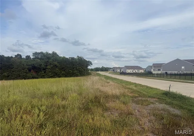 Photo 3 of Land for sale at 32 Acres Pinckney St, Warrenton, MO 63383 | MLS# MIS26058712 | Listing updated on 2026-09-13