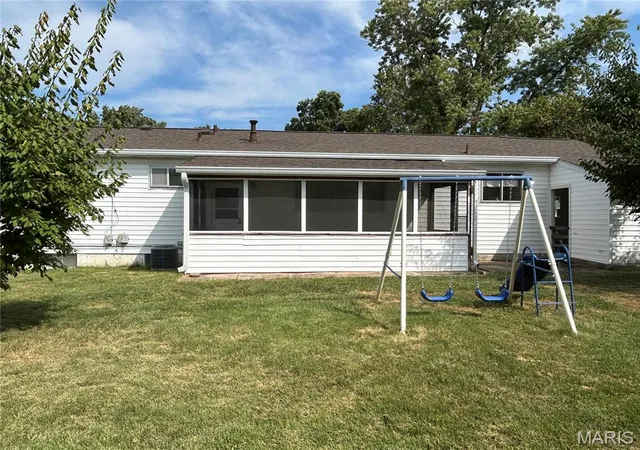 Photo 22 of Single family home for sale at 12050 Providence Ln, Maryland Heights, MO 63043 | MLS# MIS26058762 | Listing updated on 2026-09-12