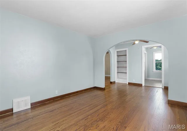 Photo 3 of Single family home for sale at 701 Victory Dr, Collinsville, IL 62234 | MLS# MIS26058771 | Listing updated on 2026-10-08