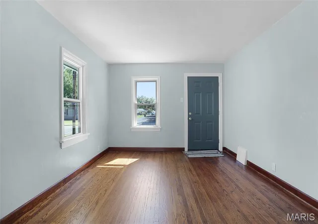 Photo 4 of Single family home for sale at 701 Victory Dr, Collinsville, IL 62234 | MLS# MIS26058771 | Listing updated on 2026-10-08