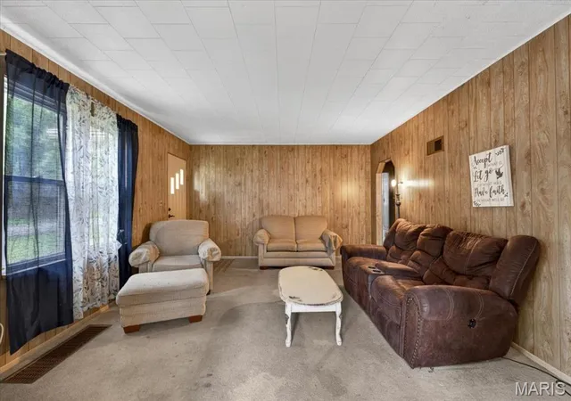 Photo 4 of Single family home for sale at 2304 Caseyville Ave, Swansea, IL 62226 | MLS# MIS26058777 | Listing updated on 2026-10-22