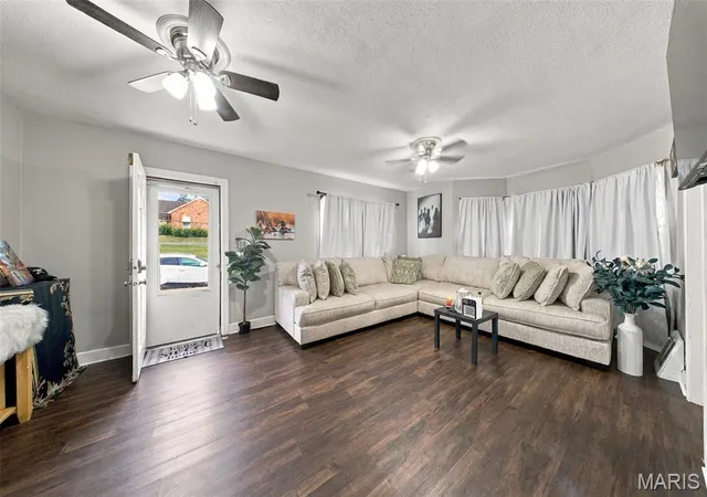 Photo 2 of Single family home for sale at 109 N Oak St, Rolla, MO 65401 | MLS# MIS26058792 | Listing updated on 2026-09-12