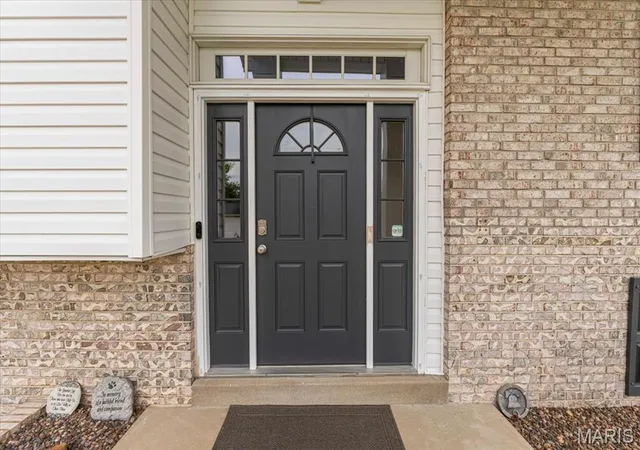 Photo 2 of Single family home for sale at 2845 Windford Dr, Saint Louis, MO 63129 | MLS# MIS26058793 | Listing updated on 2026-09-25