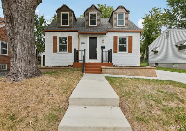 Photo 1 of Sale Pending at 9437 Burdella Ave, Saint Louis, MO 63114 | MLS# MIS26058796 | Listing updated on 2026-09-21