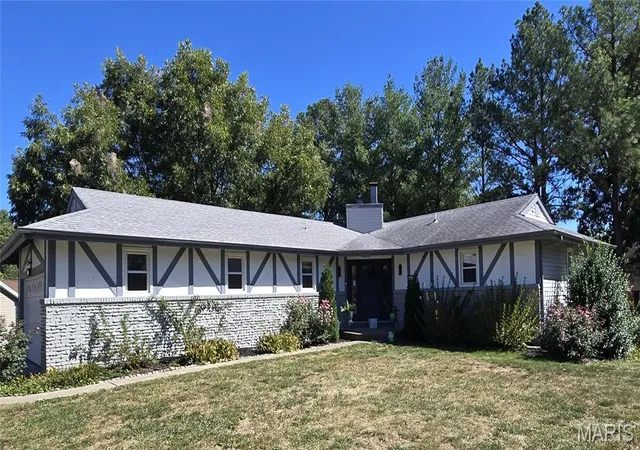 Single family home for sale at 266 Savoy Dr, Lake Saint Louis, MO 63367 | MLS# MIS26058813