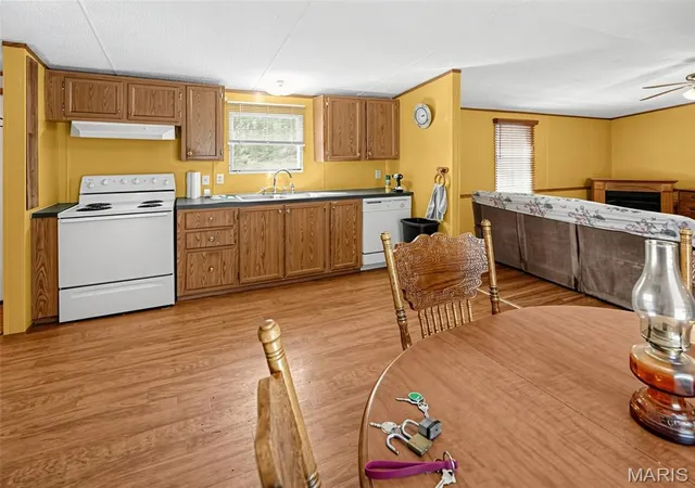 Photo 3 of Sale Pending at 1213 County Rd 738, Belle, MO 65013 | MLS# MIS26058814 | Listing updated on 2026-10-06