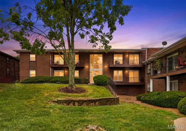 Photo 2 of Condo for sale at 10360 Forest Brk Ln #B, Saint Louis, MO 63146 | MLS# MIS26058827 | Listing updated on 2026-10-06