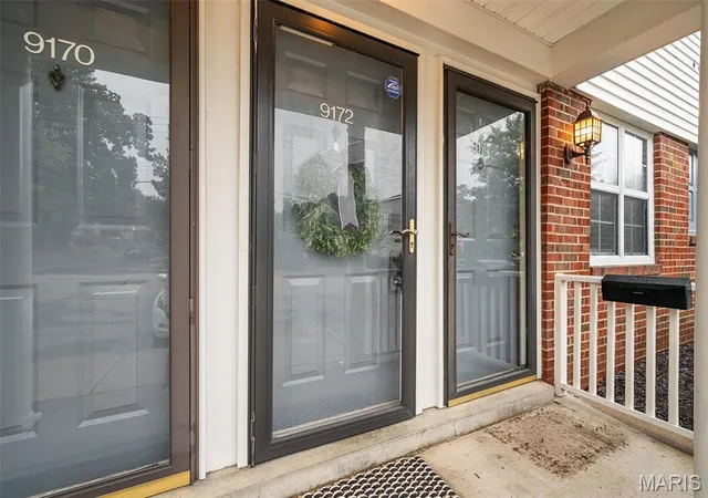 Photo 3 of Condo for sale at 9172 Eager Rd, Saint Louis, MO 63144 | MLS# MIS26058831 | Listing updated on 2026-09-13