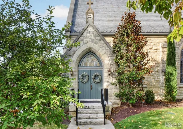 Photo 3 of Single family home for sale at 2123 Park Ave, Saint Louis, MO 63104 | MLS# MIS26058843 | Listing updated on 2026-10-07