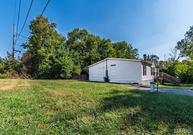 Photo 3 of Sale Pending at 2520 Warren St, Bonne Terre, MO 63628 | MLS# MIS26058850 | Listing updated on 2026-09-21