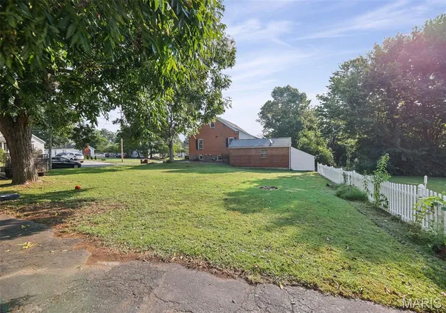 Photo 4 of Single family home for sale at 502 E South 2nd St, Red Bud, IL 62278 | MLS# MIS26058867 | Listing updated on 2026-09-27
