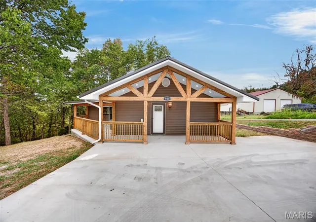 Photo 2 of Single family home for sale at 908 Ozark St, Waynesville, MO 65583 | MLS# MIS26058899 | Listing updated on 2026-09-25