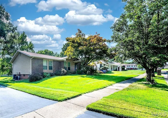 Photo 1 of Single family home for sale at 12834 Branchmont Ct, Saint Louis, MO 63146 | MLS# MIS26058917 | Listing updated on 2026-09-14