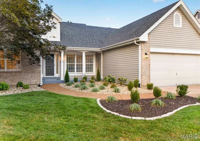 Photo 2 of Sale Pending at 1308 Westhampton Woods Ct, Wildwood, MO 63005 | MLS# MIS26058921 | Listing updated on 2026-09-21