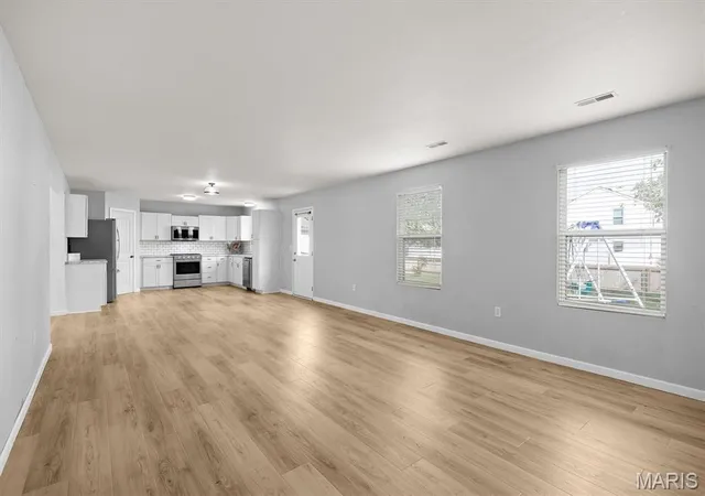 Photo 3 of Single family home for sale at 455 Falling Leaf Way, Mascoutah, IL 62258 | MLS# MIS26058932 | Listing updated on 2026-10-20