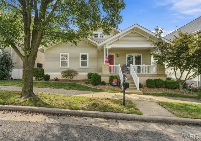 Photo 1 of Single family home for sale at 17124 Windsor Crst Blvd, Wildwood, MO 63038 | MLS# MIS26058933 | Listing updated on 2026-09-19