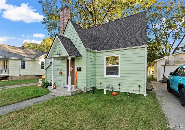 Photo 2 of Single family home for sale at 1465 Rose St, Cape Girardeau, MO 63701 | MLS# MIS26058935 | Listing updated on 2026-10-26