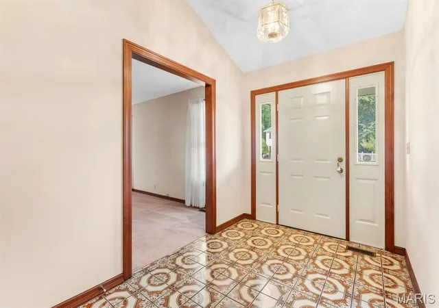 Photo 3 of Single family home for sale at 28 Rushmore Dr, Glen Carbon, IL 62034 | MLS# MIS26058939 | Listing updated on 2026-09-24