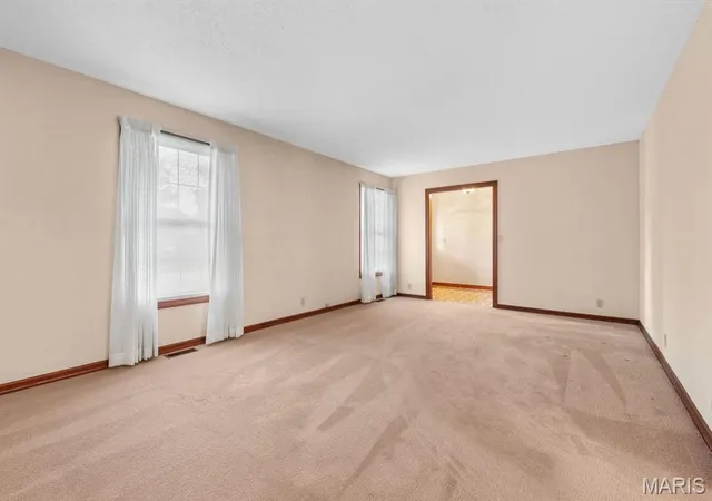 Photo 4 of Single family home for sale at 28 Rushmore Dr, Glen Carbon, IL 62034 | MLS# MIS26058939 | Listing updated on 2026-09-24