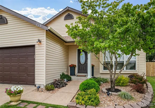 Photo 1 of Single family home for sale at 223 Destiny Ct, Wentzville, MO 63385 | MLS# MIS26058941 | Listing updated on 2026-09-25