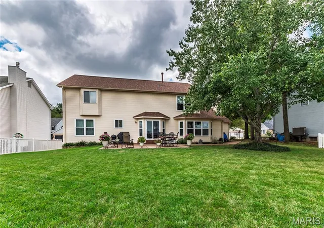 Photo 1 of Single family home for sale at 1334 Park Meadow Dr, Fenton, MO 63026 | MLS# MIS26058946 | Listing updated on 2026-10-08