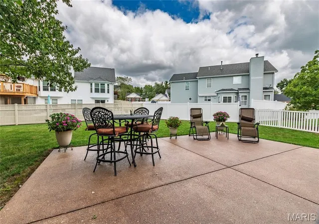 Photo 2 of Single family home for sale at 1334 Park Meadow Dr, Fenton, MO 63026 | MLS# MIS26058946 | Listing updated on 2026-10-08