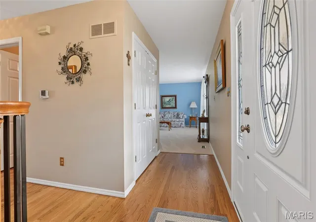 Photo 4 of Single family home for sale at 1334 Park Meadow Dr, Fenton, MO 63026 | MLS# MIS26058946 | Listing updated on 2026-10-08
