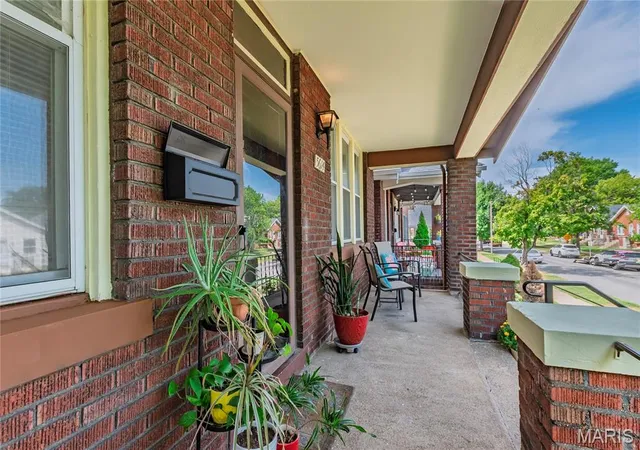 Photo 3 of Sale Pending at 5614 Nottingham Ave, Saint Louis, MO 63109 | MLS# MIS26058948 | Listing updated on 2026-09-26