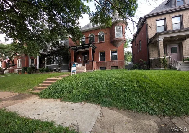 Photo 2 of Single family home for sale at 3805 Hartford St, Saint Louis, MO 63116 | MLS# MIS26058951 | Listing updated on 2026-10-14