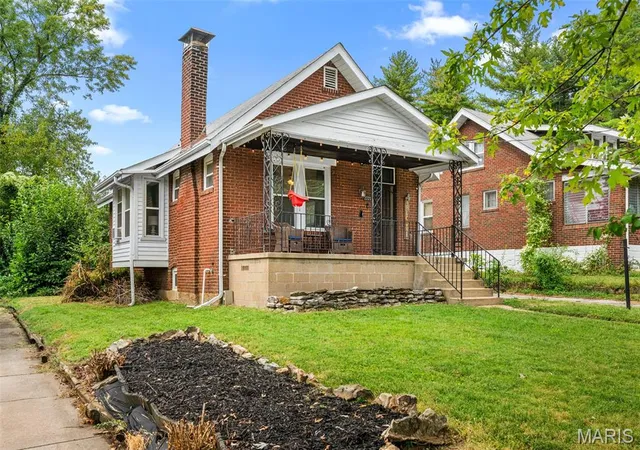 Photo 2 of Single family home for sale at 2721 W Tennyson Ave, Saint Louis, MO 63114 | MLS# MIS26058956 | Listing updated on 2026-09-14